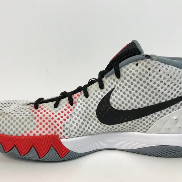 Nike Kyrie 1 Shoe Men Sz 9.5 Home Black Infrared - Picture 3 of 8